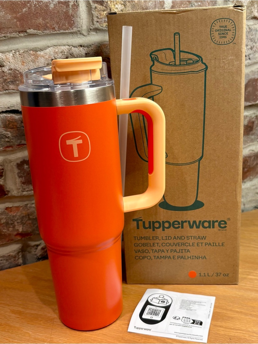 Tupperware Big T 37oz Tumbler - New!